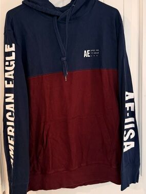 AE- Men's Navy and Burgundy Colorblock Lightweight Hoodie